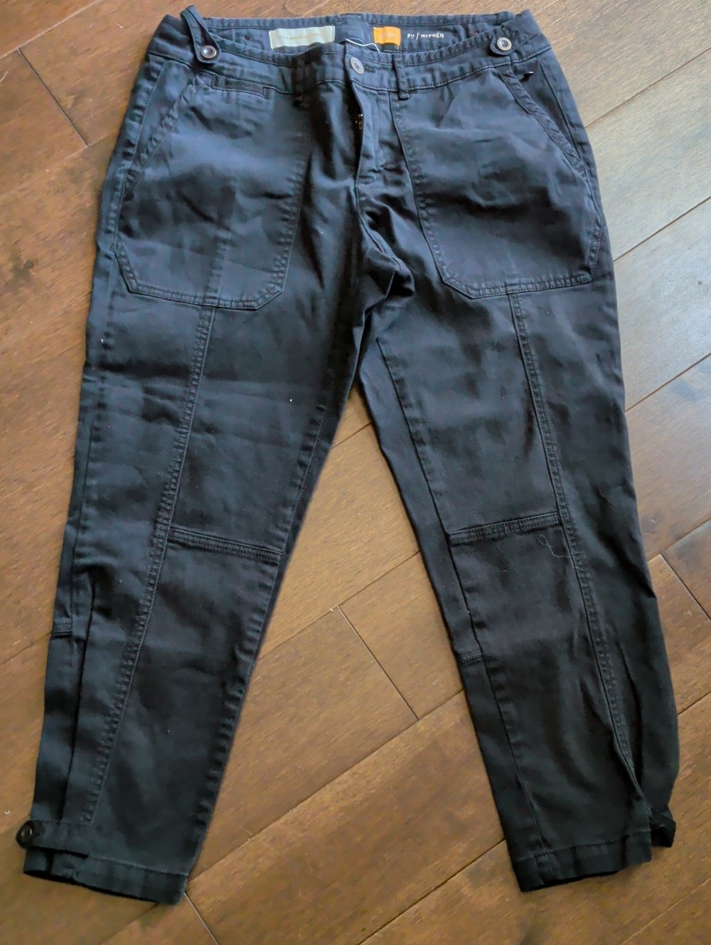 Pilcro Black Front-Button Casual Pants‎